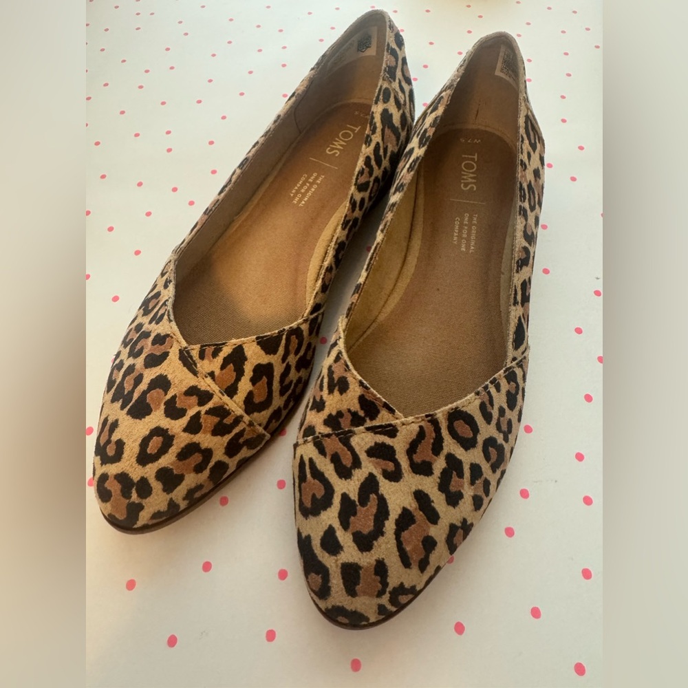 Toms Women’s Julie Leopard Ballet Flats Size 7.5